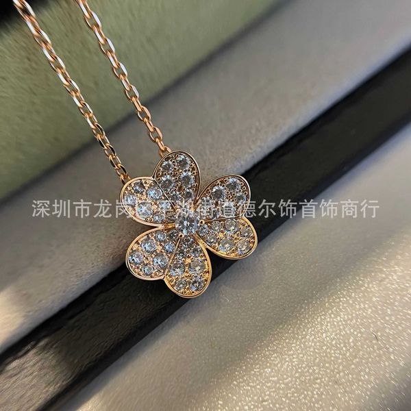 Designer Van cl-ap Collana Mijin con trifoglio pieno di diamanti placcato in oro a V con catena ANEP a forma di clavicola con erba portafortuna ad alto contenuto di carbonio