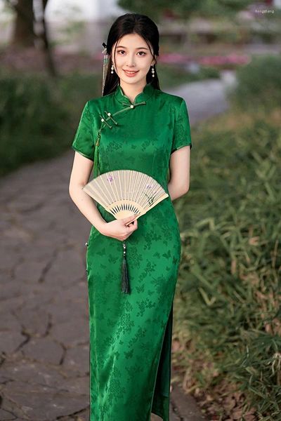 Ethnische Kleidung 2024 Sommer chinesischer Stil verbesserte grüne schlanke große Größe Cheongsam Frauen hochwertige Blume Retro elegante Satin Qipao Kleid Sohn