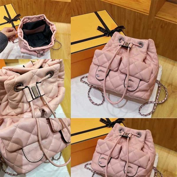 Borsa Liquidazione Vendita al dettaglio Commercio all'ingrosso 95% di sconto Borse Zaino con coulisse Moda donna Diamond Lock Pendolare Catena semplice Piccola borsa di alta qualità Borsa a mano firmata Borsa