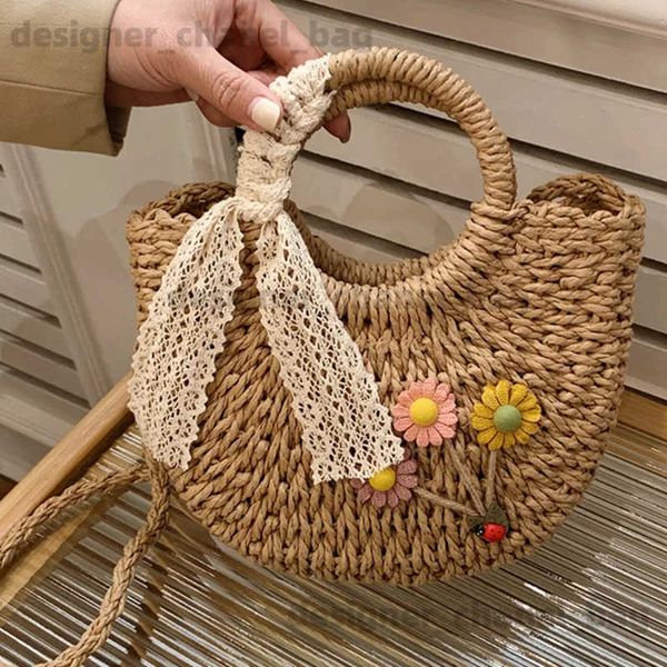 Umhängetaschen Neue Sommer handgemachte Taschen für Frauen Strand Weben Damen Str Korb gewickelt Strandtasche Mondförmige Top-Griff-Handtaschen Totes T240301