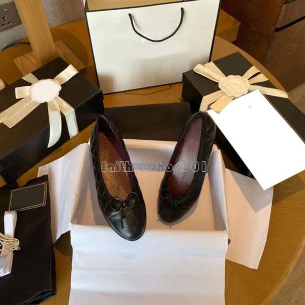 Tasarımcı Sıradan Ayakkabı Paris marka kanal 2c Siyah Bale Daireler Ayakkabı Kadın Bahar Kapitone Orijinal Deri Kayma Balerin Lüks Yuvarlak Toe Bayanlar 435