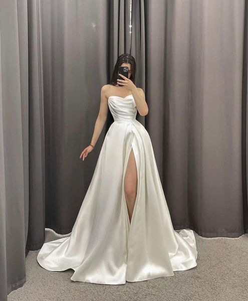 Elegante, schlichte, böhmische Brautkleider in Übergröße in A-Linie für Frauen, herzförmiger Satin vorne, geteilter Sweep-Zug, Brautkleid, zweites Empfangskleid für die Hochzeit, individuell