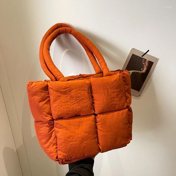 Borse da sera Tote di grande capacità Borsa imbottita di design Borsa shopper trapuntata alla moda Trend Down Tracolla in cotone da viaggio femminile