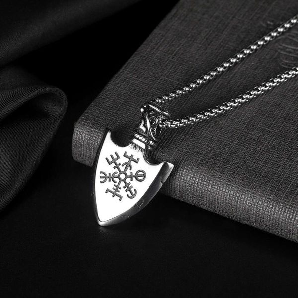 Wolf Tide Neue personalisierte Punk Schneeflocke Pfeil Selbstverteidigung Halskette Trendy Herren Edelstahl Kette Kreuz Geschenk Schmuck Halsketten Großhandel Bijoux Kragen