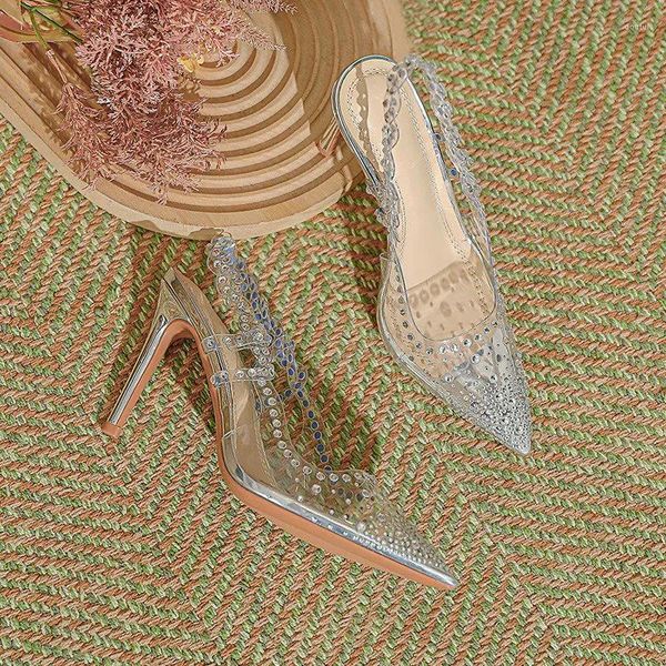 Scarpe eleganti in PVC a punta con diamanti trasparenti con tacchi alti da donna 2024 sandali di cristallo da sposa sexy Baotou primaverili