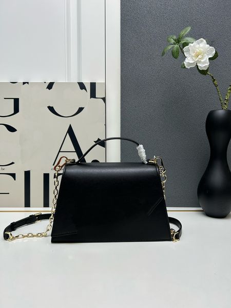 Дизайнерская сумка личность модные письма женская сумка для плеча роскошная тренда цепь диагональ простая атмосфера Новая маленькая квадратная сумка.