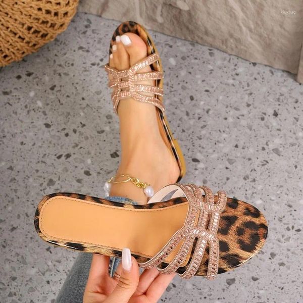 Pantofole 2024 Summer Fashion Slip-On Leopard Print Open-Toe da donna Casual e comode da spiaggia all'aperto