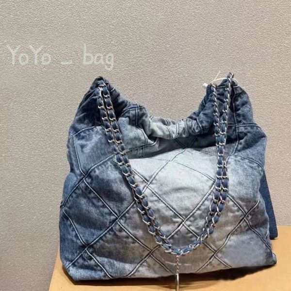 Sacos cosméticos casos marca de luxo denim ombro clássico jean sacolas de compras com bolsas dentro de corrente de prata hardware 2024 novas bolsas casuais