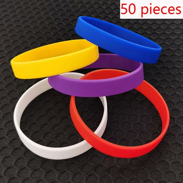 50 Stück einfarbige Sport-Armbänder für Männer, Frauen, Teenager, Kinder, Gummiband, Silikon-Armband, Armreif, Geschenk, Schmuck, Großhandel 240226