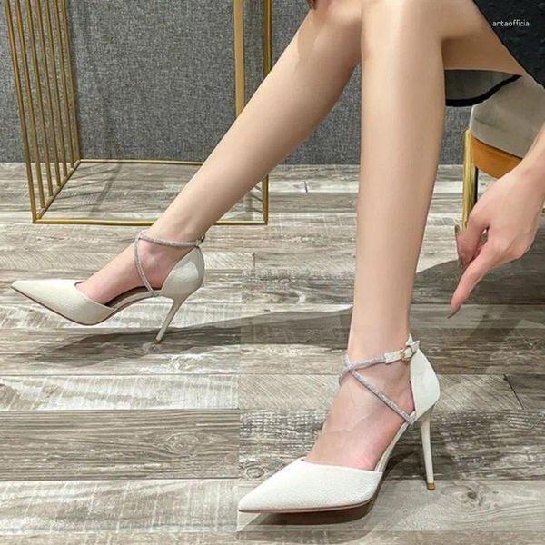 Kleid Schuhe Strass 2024 Frauen High Heels Mode Schnalle Hochzeit Damen Stiefel Spitze Stiletto Absatz T-Absatz Hohl sandalen