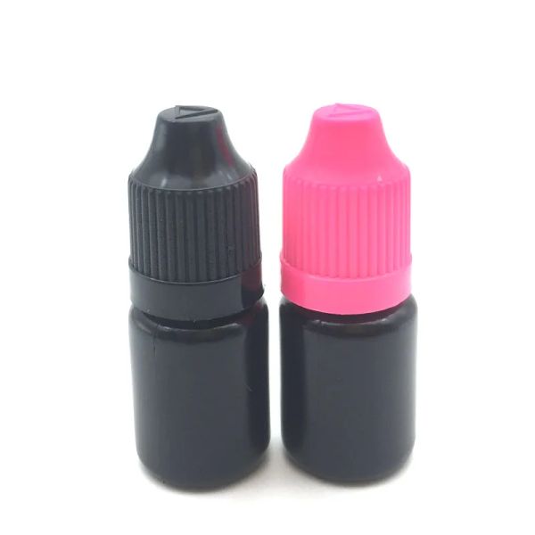 Barattoli 50 pz Riutilizzabile Morbido 5 ml PE Nero Vuoto Contagocce Bottiglia di Plastica Bottiglia Vuota Liquida Con Colorato Tappo A Prova di Bambino fiala