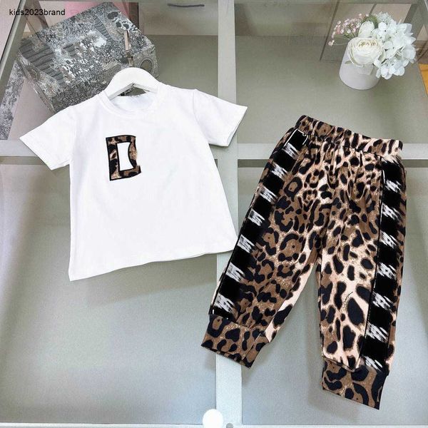 Novas meninas fatos de treino verão bebê duas peças conjunto crianças roupas de grife tamanho 90-150 cm criança camiseta e calças com estampa de leopardo 24fev20