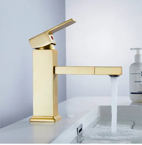 Torneiras da pia do banheiro Bacia escovada latão de ouro único punho torneira e misturador de água fria lavatório