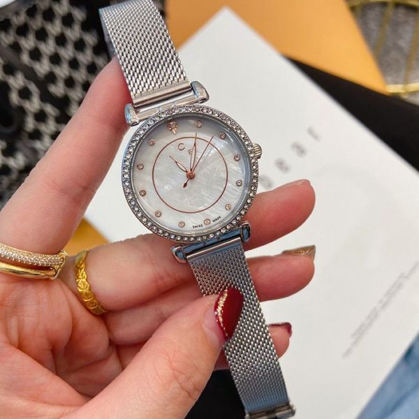 Il marchio di moda guarda l'orologio da polso con cinturino in acciaio Matel in stile grazioso da donna, ragazza CHA50283e