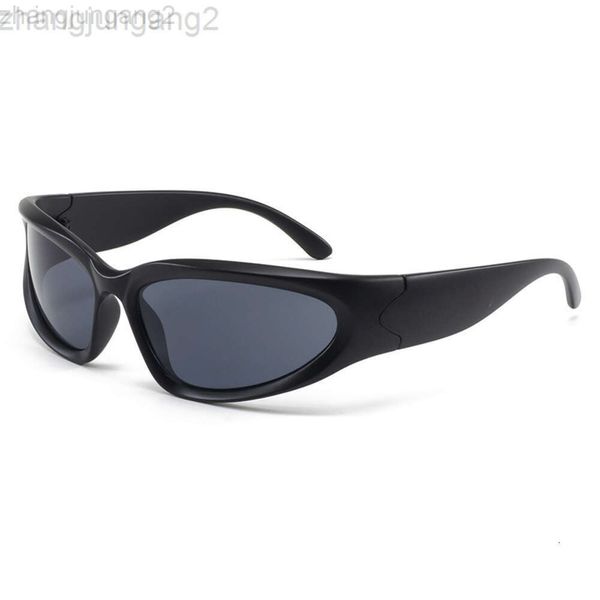 Дизайнерские солнцезащитные очки Новое велосипедное спортивное зеркало Y2k Millennium Spicy Girl Солнцезащитные очки Модные солнцезащитные очки в стиле Steam в стиле панк для мужчин