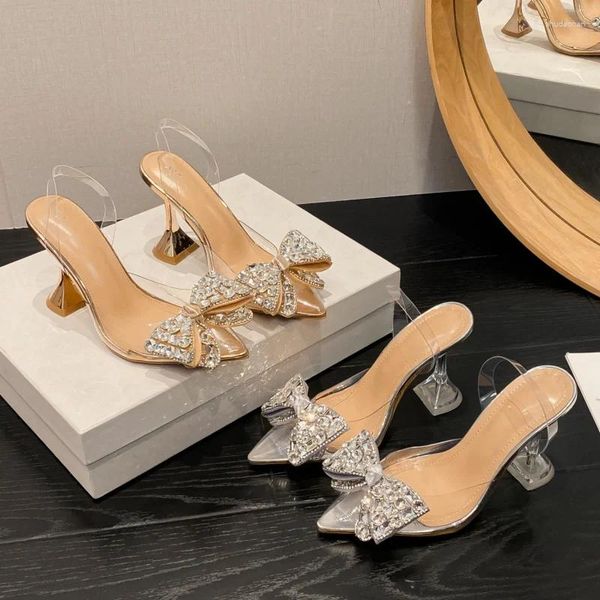 Scarpe eleganti Tacchi alti da donna estivi Sandali con tacco con strass e bicchiere di vino a punta alla moda