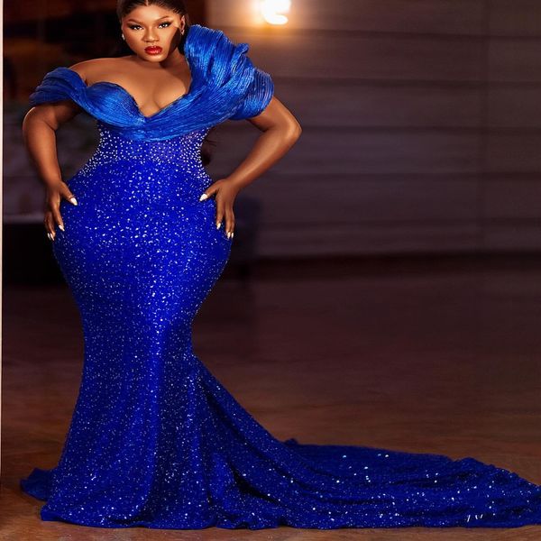 2024 Aso Ebi Royal Blue Mermaid Prom Dress Sheer Neck Frisado Noite Formal Festa Segunda Recepção 50º Aniversário Vestidos de Noivado Vestidos Robe De Soiree ZJ91