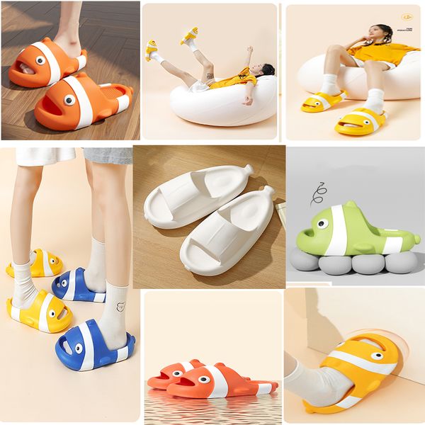 Slippers Summer Home Slippers Men/Mulheres Sandálias de Bottão Macio Interior EVA Cool Luxury Slides Designer Light Beach Shoes qwawerda qwweisax