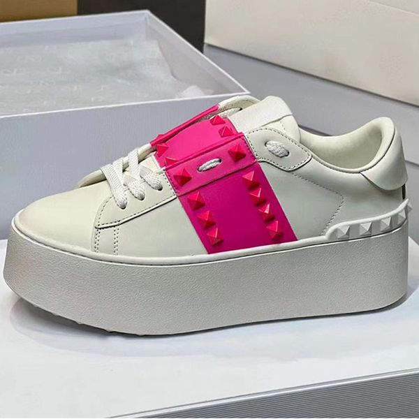 Runway-Plattform-Damen-Flachsneaker mit runder Spitze, hochwertiges echtes Leder, zum Schnüren, Designer-Turnschuhe mit dickem Boden, weibliche, höhenvergrößernde Nieten-Dekor-Trainer