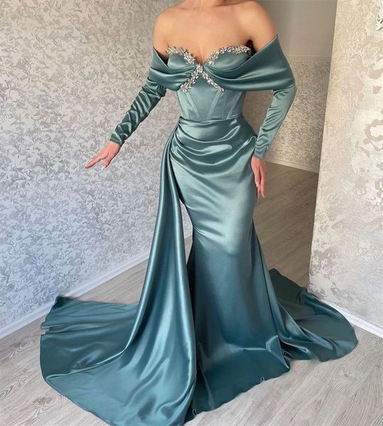 Nuovo arrivo Hi-Lo Prom Pageant Dress Off spalla maniche lunghe Satin Crystal Beading Evening Formal Party Abiti di gala Robe De Soiree personalizzato