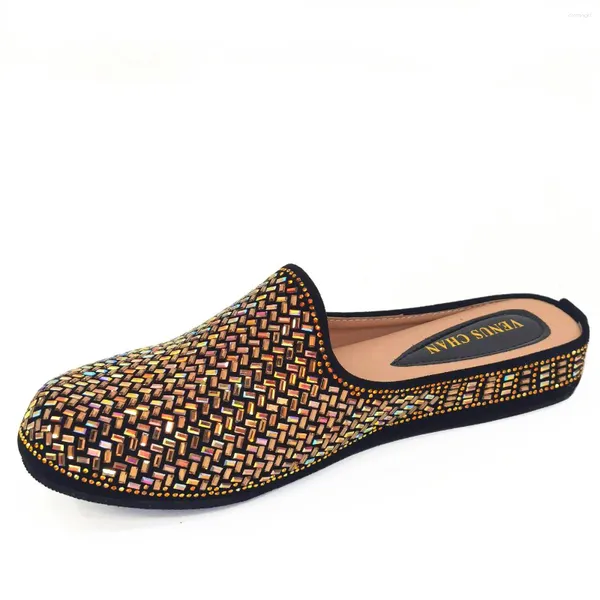 Kleidschuhe Doershow Eleganter Stil nigerianische Frauen in Goldfarbe Bequeme Absätze dekorieren mit Strass für Hochzeitsfeier HTY1-29