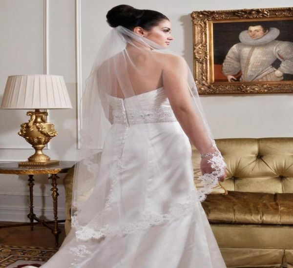 2019 I più nuovi 138M 1T BiancoAvorio Veli da sposa Bordo in pizzo Applique Lunghezza punta delle dita Velo da sposa da sposa con pettine IN MAGAZZINO CPA8156868864