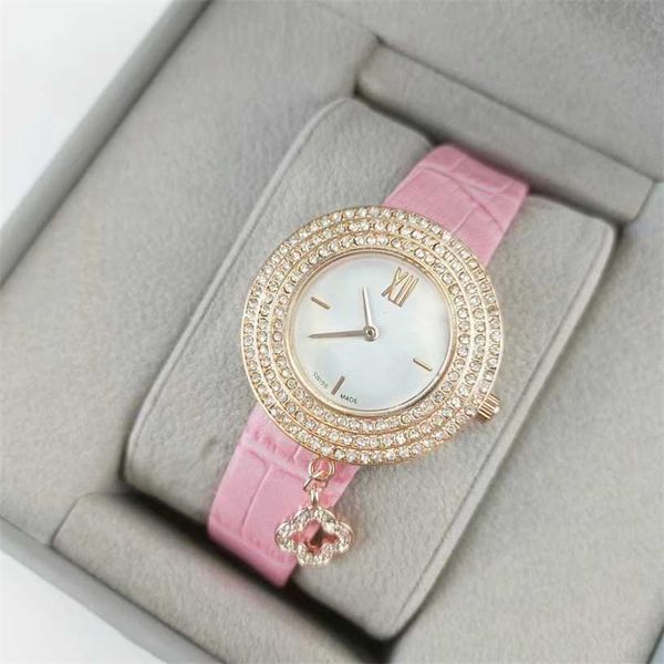 26% DI SCONTO orologio Orologio da donna Cleef Tre punti Quarzo Top Luxury Arpels Cintura in pelle con diamanti Accessori da donna Forma quadrifoglio Moda VAN