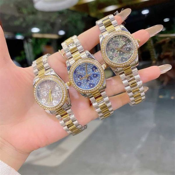 30 % Rabatt auf die Uhr, modische Damen-Mädchen-Damen-Diamant-Blumen-Stil, mit luxuriösem Stahl- und Metallband, Quarzuhr RO 248