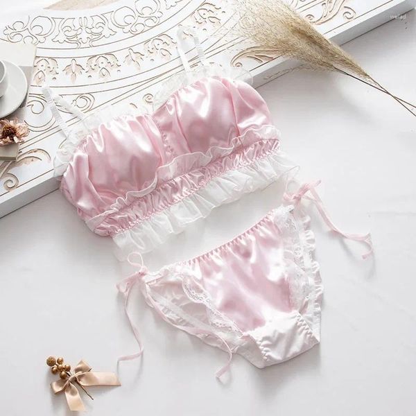 Set di reggiseni 2024 Set di reggiseno in stile giapponese Ragazza studentessa Tazza con stampo sottile Biancheria intima a triangolo con bordo volante legata in puro colore