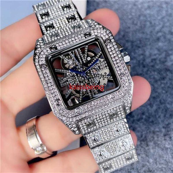 28 % RABATT auf eine Uhr mit Skelett-Zifferblatt, die neueste Herren-Hip-Hop-Armbanduhr mit silbernem Gehäuse, Iced Out-Armbanduhr mit großer Diamantlünette und Quarzwerk, glänzend, gut