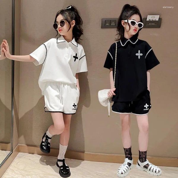Set di abbigliamento Ragazze Corea Vestito 2024 Abiti estivi Junior Moda per bambini Risvolto Top T-shirt corta Pantaloncini casual 2 pezzi Set Trend