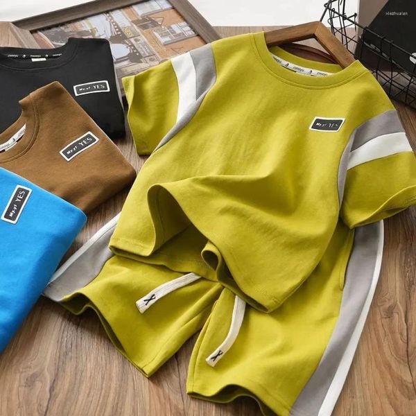 Giyim Setleri Erkek Spor Yaz Takım 2024 Teen Moda Giysileri Çocuklar Korece 3 Renk Kısa Kollu Tişört Şort 2 PCS Büyük Boyut Kıyafetler