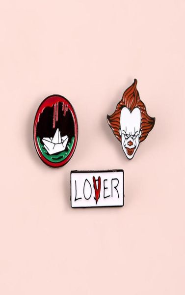 New Dark Punk Clown Spille LOVER Red Cartoon Paper Boat Smalto Pins Gioielli di moda creativi per donna Uomo Zaino risvolto Denim 5695173