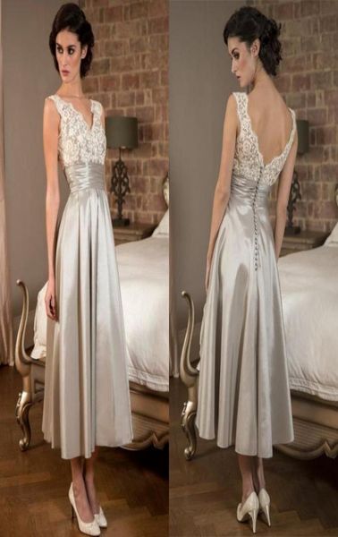 New Petite Tea Lunghezza Corto Abiti per la madre della sposa Scollo a V Backless Senza maniche in pizzo Impero Giovane madre abiti da sera formali9458344