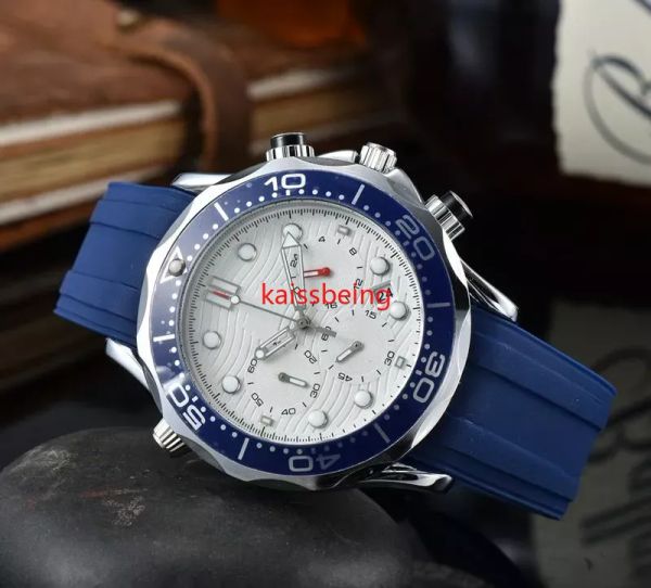 82 Top Brand Omg Man watch Nuovi orologi da uomo di lusso Tutti i quadranti Orologi al quarzo Cronografo di alta qualità Orologio Cintura in gomma Uomo Accessori moda Regali spedizione gratuita