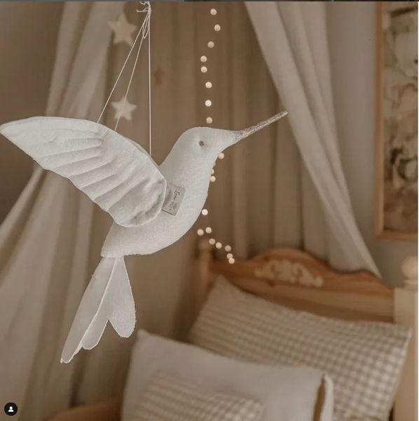 Niedliche Wandbehang-Kolibri-Plüschpuppe aus Stoff für Zuhause, Schlafzimmer, Kinderzimmer, Dekoration zum Aufhängen, Baby-Komfortpuppe 240228