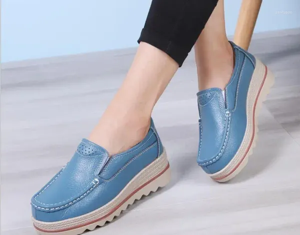 Sapatos casuais femininos vermelhos plataforma elegante couro genuíno outono deslizamento em inclinação plana