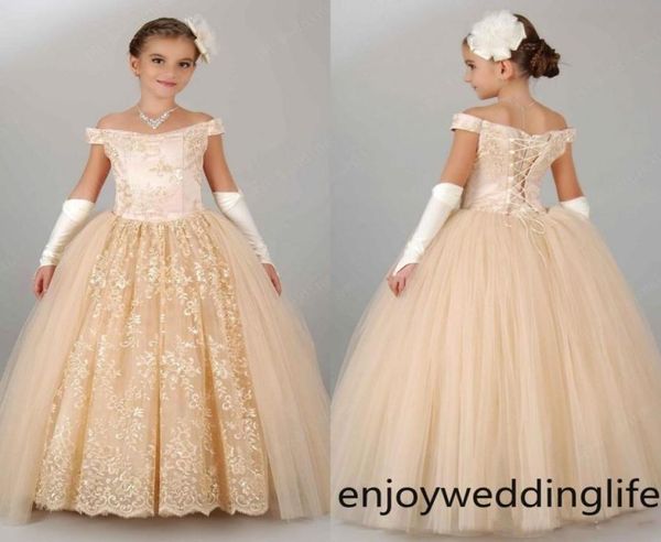 Neue Strandblumenmädchenkleider Weiß Elfenbein Boho Erstkommunionkleid für kleine Mädchen V-Ausschnitt Langarm A-Linie Günstige Kinder Hochzeit 4462688