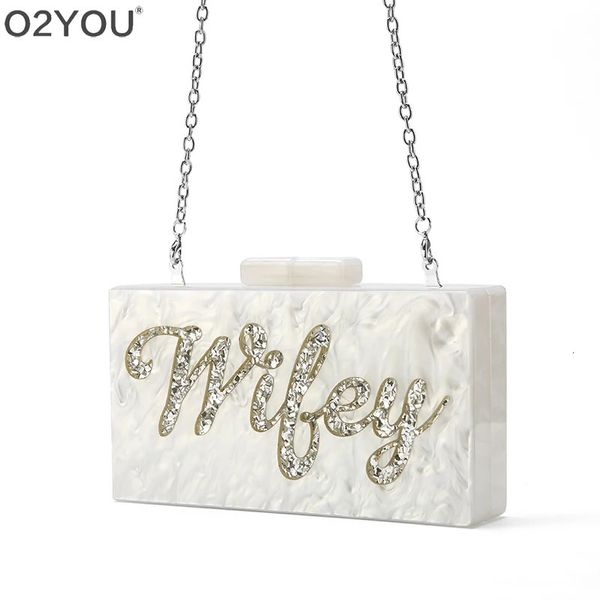 Wifey Name Frauen Acryl Shell Messenger Schulter Tasche Büste Crossbody Geld Telefon Reise Hochzeit Party Geldbörse Drop Schiff 240223