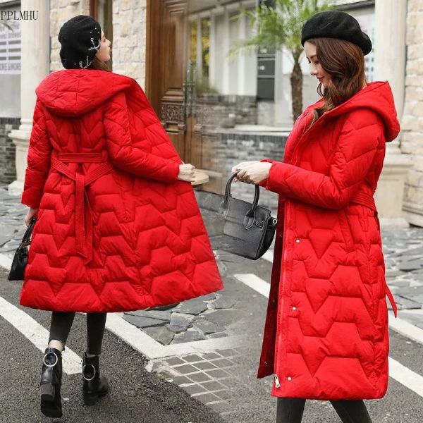 Parka Cappotto invernale caldo leggero Cappotto da donna moda coreana con cintura Giacche antivento Parka lungo imbottito in cotone con cappuccio sottile