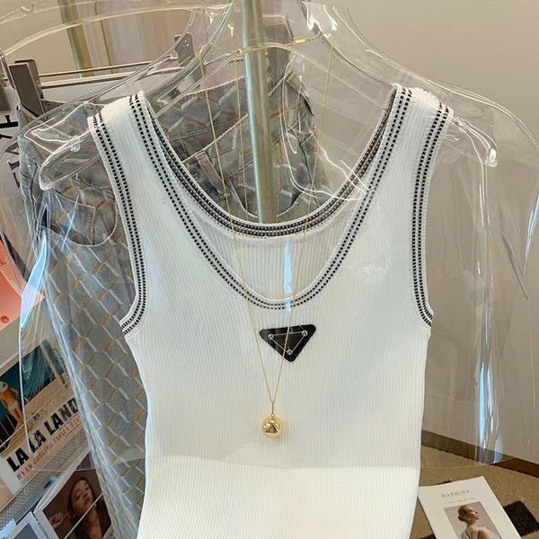 XS-XL Kadın Tasarımcı Gömlek Tasarımcı Kadınlar Tişört Yaz Moda Örme Gömlek Yüksek kaliteli modaya uygun kadınların açık nefes alabilen sweatshirt