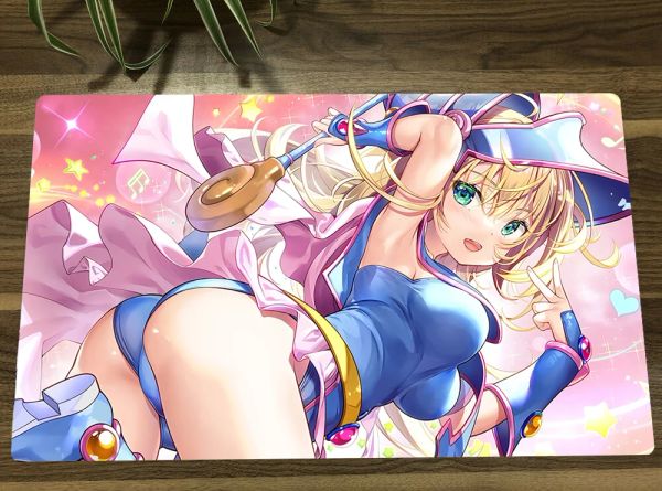 Коврики YuGiOh Dark Magician Girl TCG Mat Коллекционная карточная игровая подставка CCG Playmat Противоскользящий коврик для мыши Настольный игровой коврик Бесплатная сумка 60x35 см