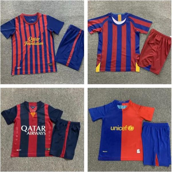 Kids Kit Retro Barcelonas Futbol Formaları 05 06 08 09 11 12 100. Klasik Maillot De Foot Rivaldo Ronaldo Guardiola Ronaldinho 10 11 14 15 Xavi Messis Futbol Gömlek