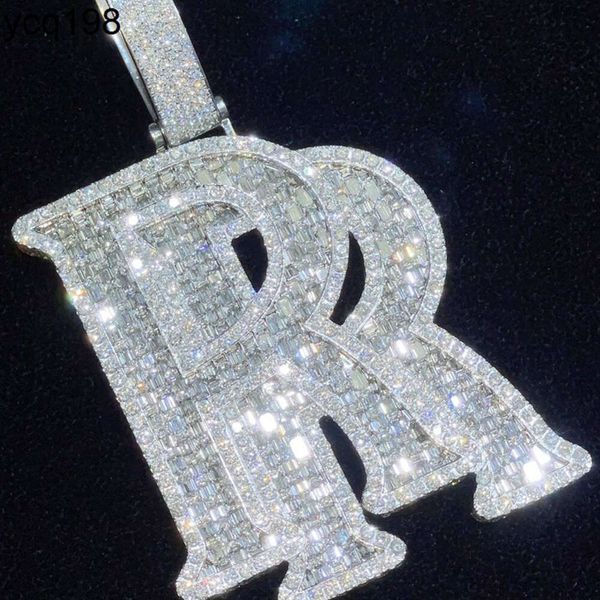 Tester di diamanti con passaggio personalizzato Iced Out Vvs Moissanite Gioielli Hip Hop Lettera Baguette Ciondolo Alfabeto r Collana per uomo