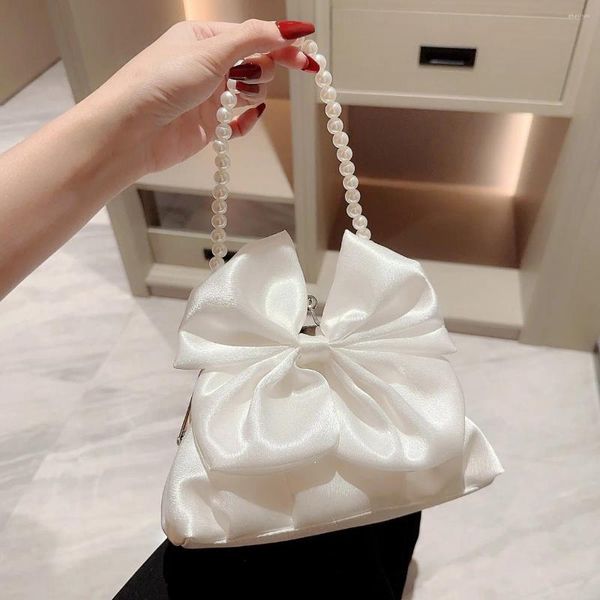 Akşam çantaları Koreli Beyaz Saten Yay Peri Çanta Debriyajı Kadınlar Moda İnci Boncuklu Zincir Çanta Balo Partisi Omuz