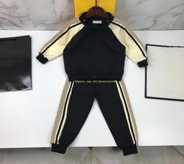 Neonati maschi Abbigliamento Set Designer Bambini Felpe con cappuccio Giacca Pantaloni Abiti Bambino Abbigliamento sportivo Top Tute per bambini Completo Hoodi2577210