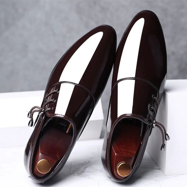 Трендовые итальянские лакированные туфли для мужчин, деловая обувь, оксфорды на шнуровке, большие размеры, мужские свадебные вечерние черные 240223