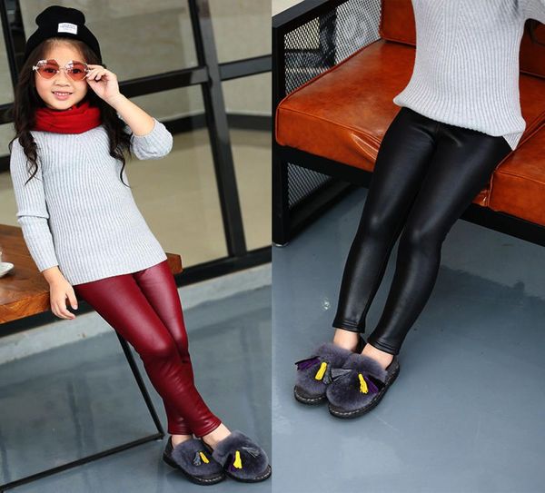 Neue Baby Mädchen Faux PU Leder Leggings Winter Kinder dünne und dicke Samt Legging Bleistift Hosen Kinder Designer Warme Hosen Sli7554179