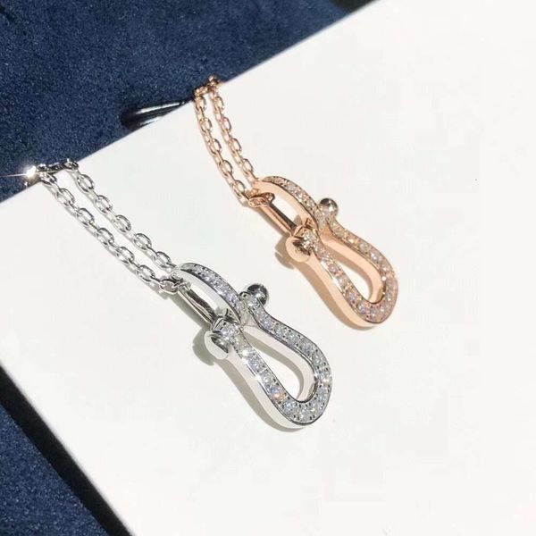 Desginer Freds Jewelry Precision Edition Fei Jiaman Diamant-Hufeisenschnallen-Halskette mit V-Vergoldung und 18-Karat-Rosévergoldung. Leichter Luxus und einzigartig rein