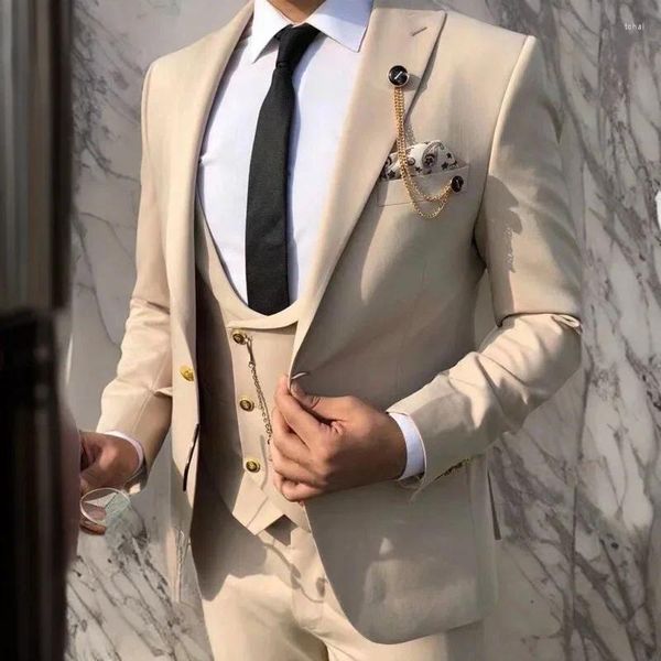 Мужские костюмы бежевого цвета на заказ, приталенный костюм для свадьбы, комплект из трех предметов, смокинг жениха в итальянском стиле, деловой деловой костюм 2024
